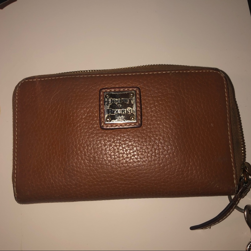 dooney & bourke brown leather wristlet